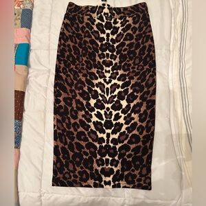 Animal leopard  print pencil  pull on knit  skirt sz small New w Tag
Gianni Bini
